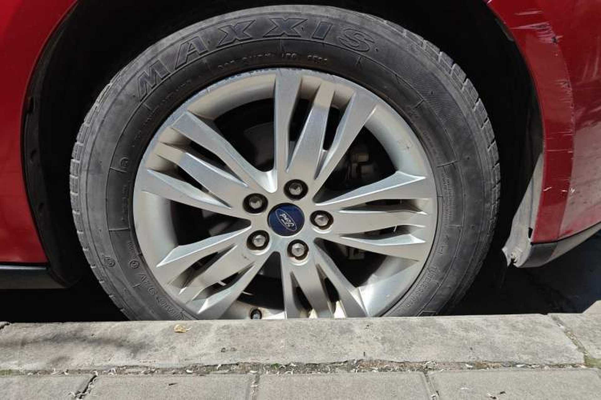 Used Ford Focus 2012 Hatchback 1.6L Manual Comfort Model Right Front Wheel Hub