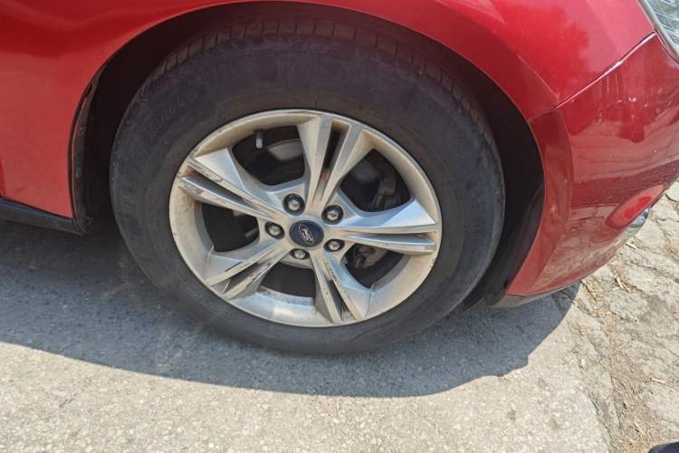 Used Ford Focus 2012 Hatchback 1.6L Manual Fashion Edition Right Front Wheel Hub