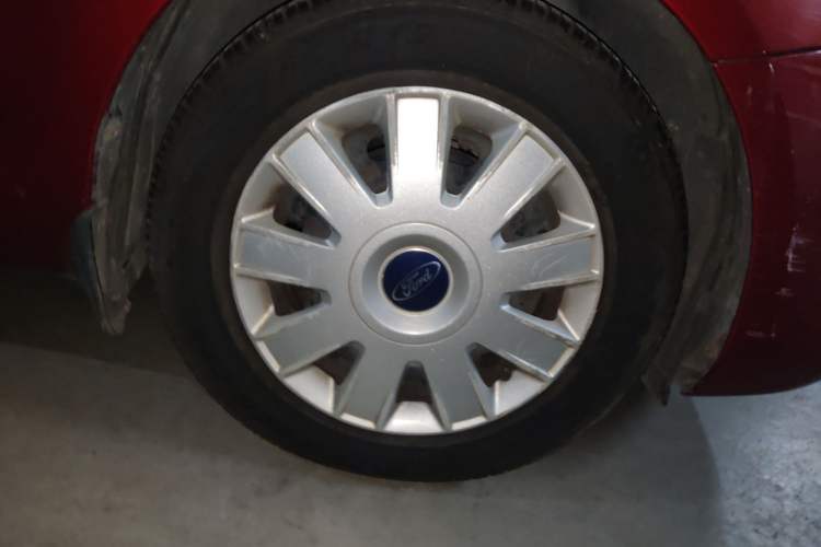 Used Ford Focus 2012 Sedan Classic 1.8L Automatic Base Model Right Front Wheel Hub