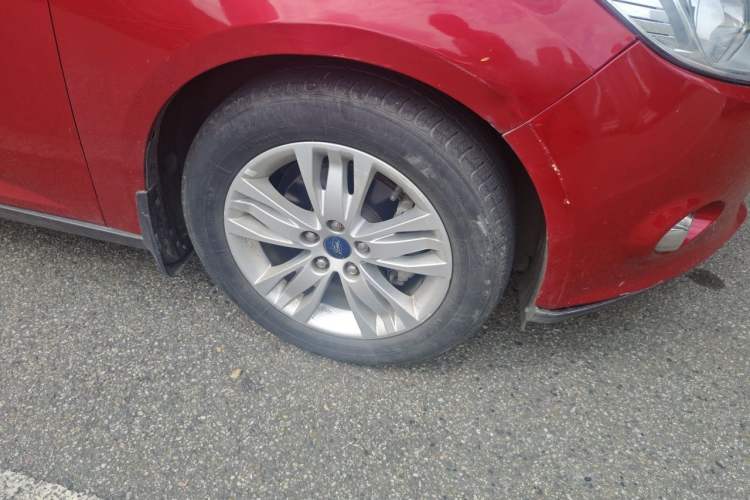 Used Ford Focus 2012 Hatchback 1.6L Automatic Fashion Edition Right Front Wheel Hub