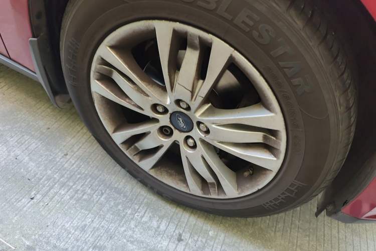 Used Ford Focus 2012 Sedan 1.6L Manual Comfort Model Right Front Wheel Hub