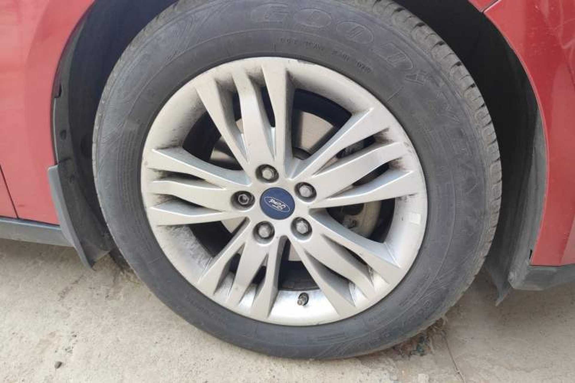 Used Ford Focus 2012 Hatchback 1.6L Automatic Comfort Model Right Front Wheel Hub