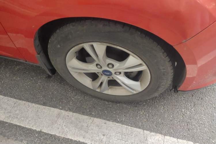 Used Ford Focus 2012 Hatchback 1.6L Manual Fashion Edition Right Front Wheel Hub