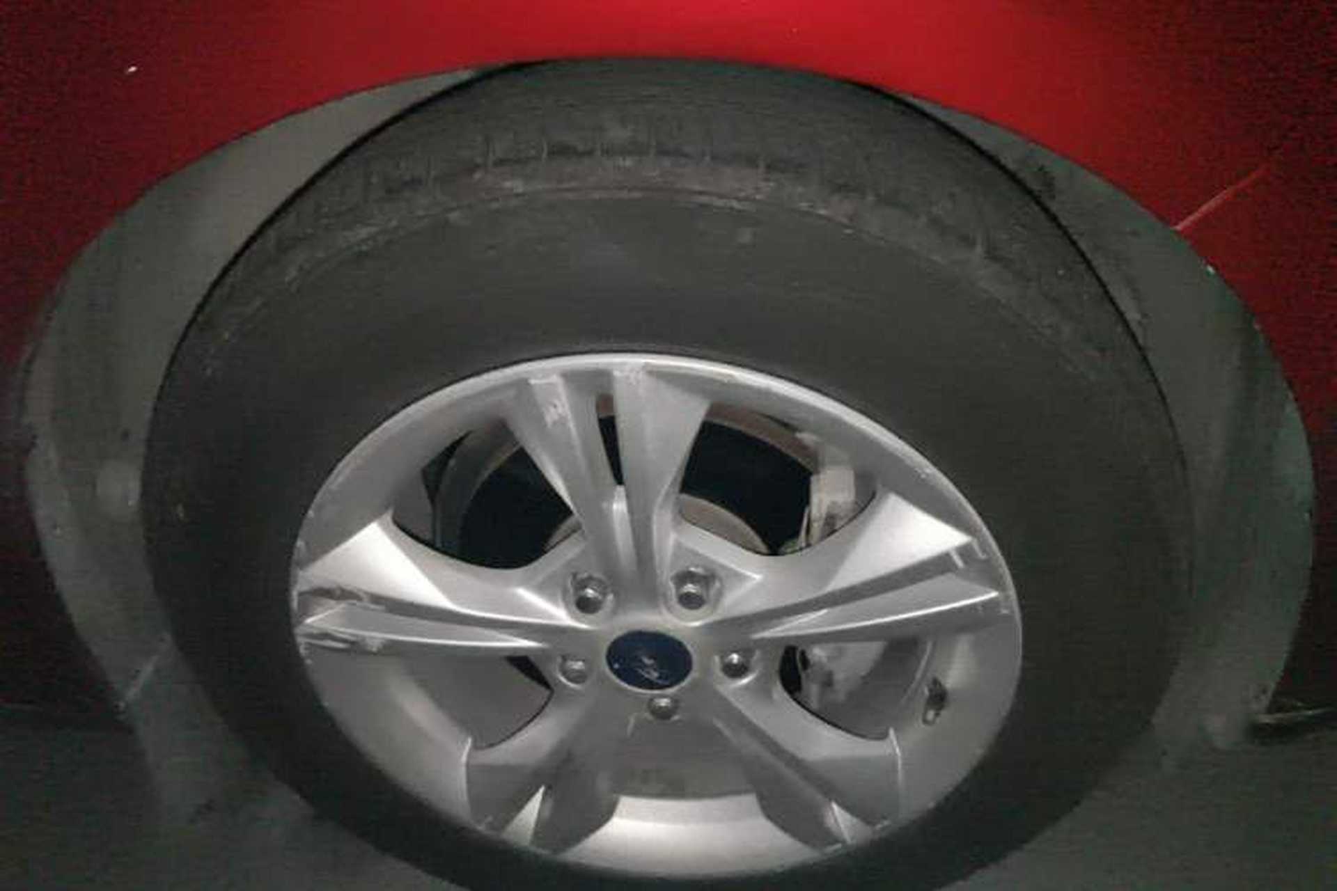 Used Ford Focus 2012 Hatchback 1.6L Automatic Fashion Edition Right Front Wheel Hub