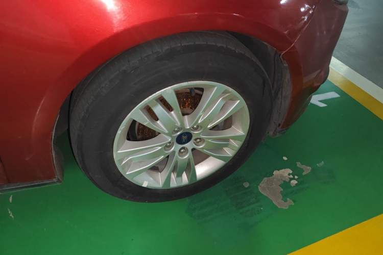 Used Ford Focus 2012 Hatchback 1.6L Manual Comfort Model Right Front Wheel Hub