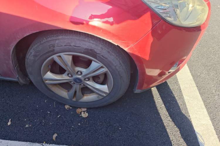 Used Ford Focus 2012 Hatchback 1.6L Manual Fashion Edition Right Front Wheel Hub