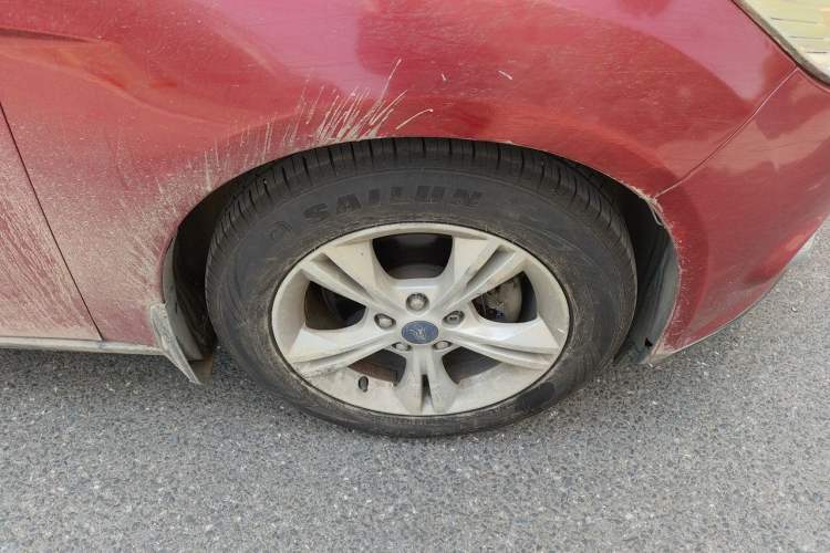 Used Ford Focus 2012 Hatchback 1.6L Automatic Fashion Edition Right Front Wheel Hub