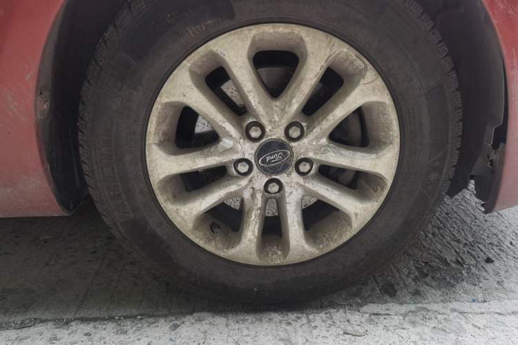 Used Ford Focus 2012 Hatchback Classic 1.8L Automatic Base Model Right Front Wheel Hub