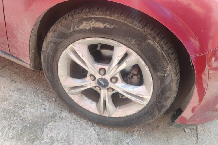 Used Ford Focus 2012 Hatchback 1.6L Manual Fashion Edition Right Front Wheel Hub