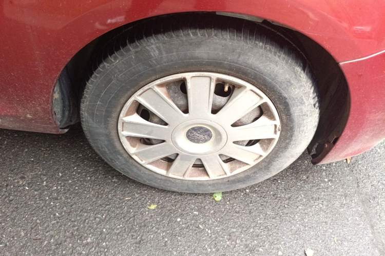 Used Ford Focus 2012 Hatchback Classic 1.8L Automatic Base Model Right Front Wheel Hub