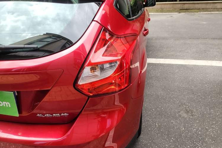 Used Ford Focus 2012 Hatchback 1.6L Automatic Fashion Edition Right Rear Taillight