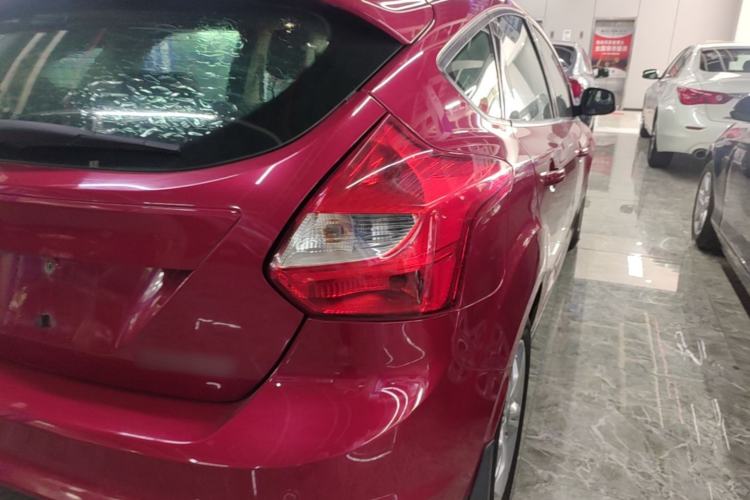 Used Ford Focus 2012 Hatchback 1.6L Automatic Fashion Edition Right Rear Taillight