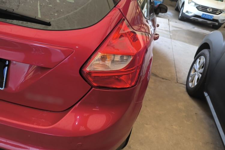 Used Ford Focus 2012 Hatchback 1.6L Automatic Fashion Edition Right Rear Taillight