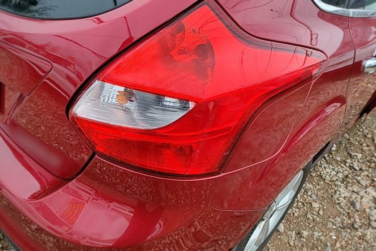 Used Ford Focus 2012 Hatchback 1.6L Automatic Fashion Edition Right Rear Taillight