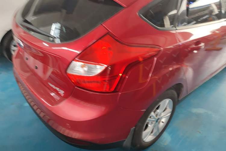Used Ford Focus 2012 Hatchback 1.6L Automatic Fashion Edition Right Rear Taillight