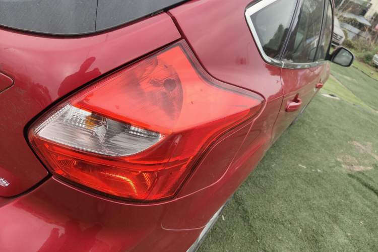 Used Ford Focus 2012 Hatchback 1.6L Automatic Fashion Edition Right Rear Taillight