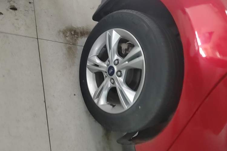 Used Ford Focus 2012 Hatchback 1.6L Manual Fashion Edition Right Rear Wheel Hub