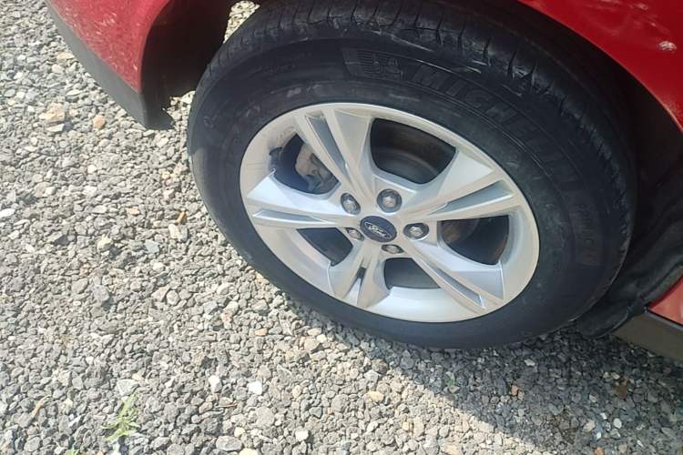 Used Ford Focus 2012 Hatchback 1.6L Automatic Fashion Edition Right Rear Wheel Hub