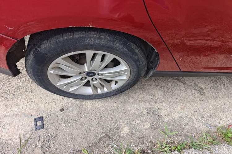 Used Ford Focus 2012 Hatchback 1.6L Manual Comfort Model Right Rear Wheel Hub