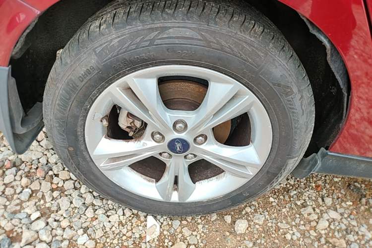 Used Ford Focus 2012 Hatchback 1.6L Automatic Fashion Edition Right Rear Wheel Hub
