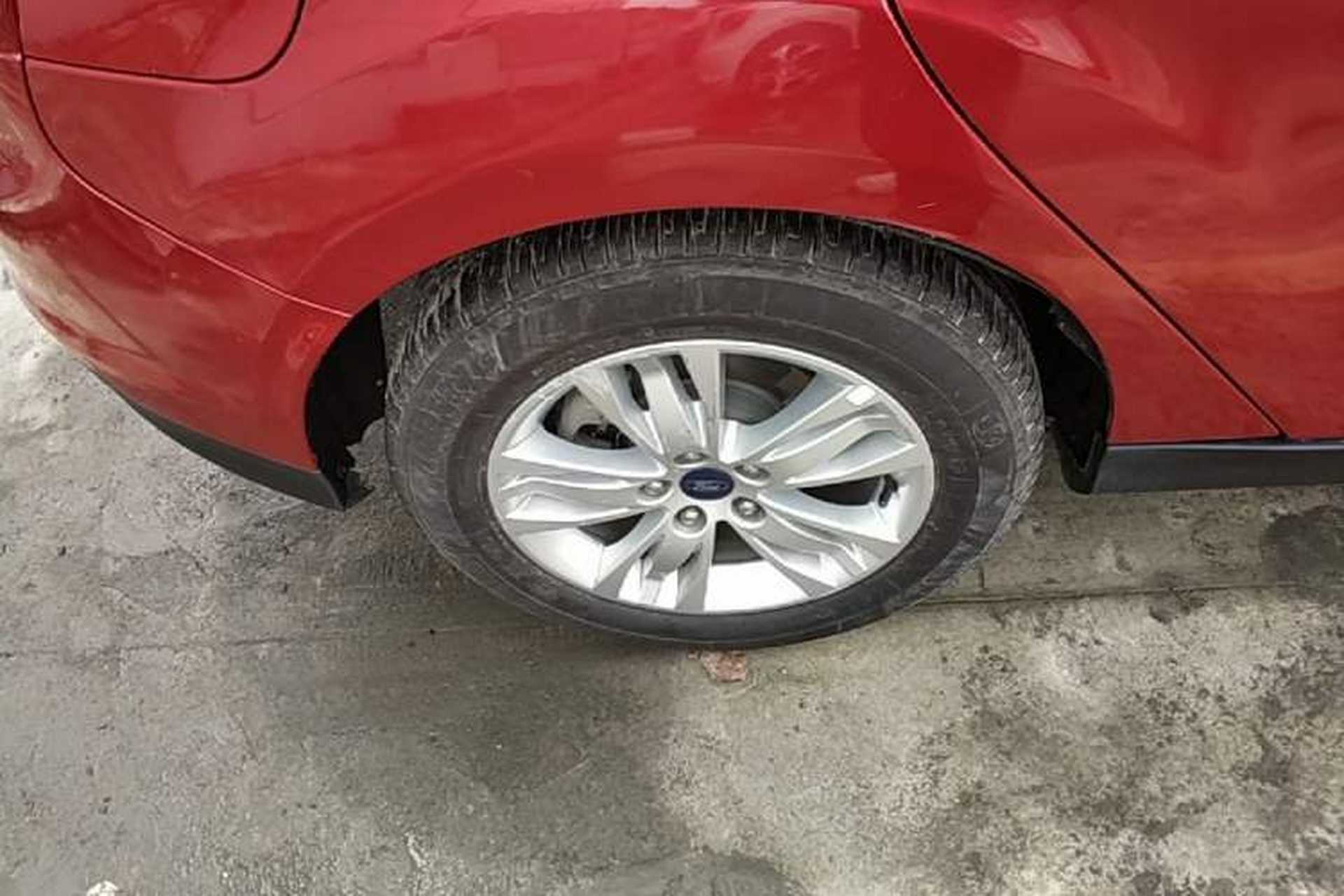 Used Ford Focus 2012 Hatchback 1.6L Automatic Comfort Model Right Rear Wheel Hub