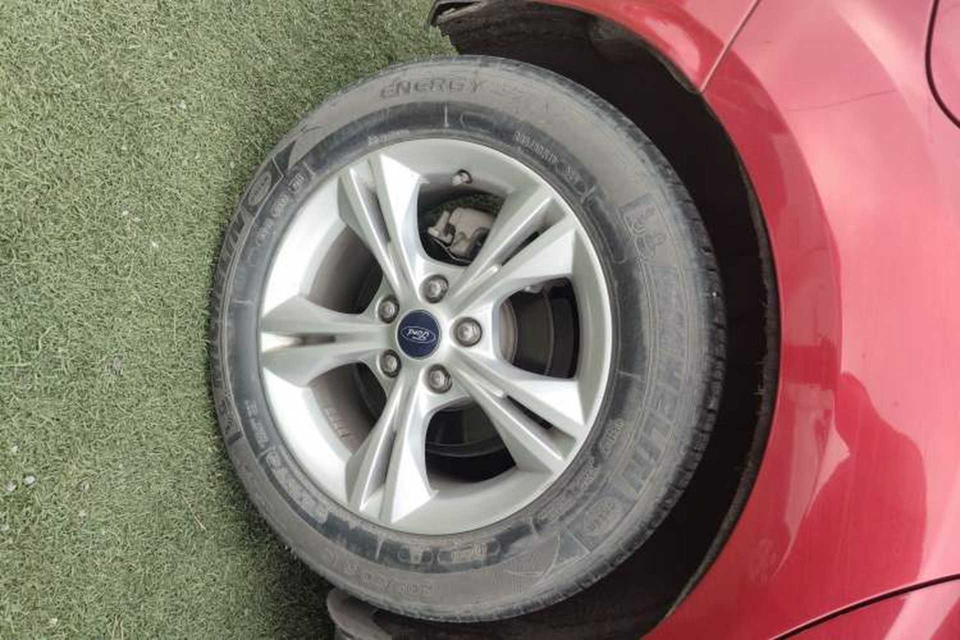 Used Ford Focus 2012 Hatchback 1.6L Automatic Fashion Edition Right Rear Wheel Hub