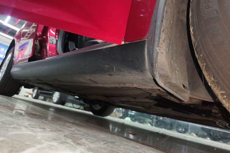 Used Ford Focus 2012 Hatchback 1.6L Automatic Fashion Edition Right Side Sill