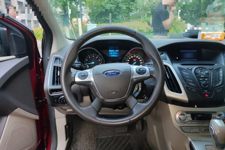 Used Ford Focus 2012 Sedan 1.6L Automatic Fashion Edition Steering Wheel