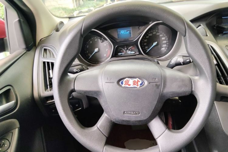 Used Ford Focus 2012 Hatchback 1.6L Automatic Comfort Model Steering Wheel