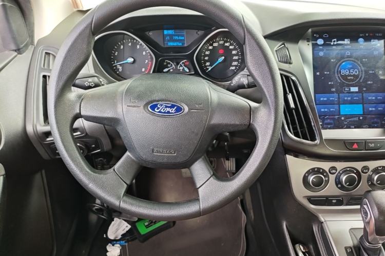 Used Ford Focus 2012 Hatchback 1.6L Automatic Comfort Model Steering Wheel