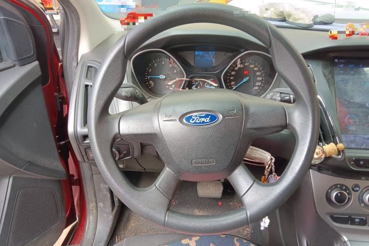 Used Ford Focus 2012 Hatchback 1.6L Automatic Comfort Model Steering Wheel