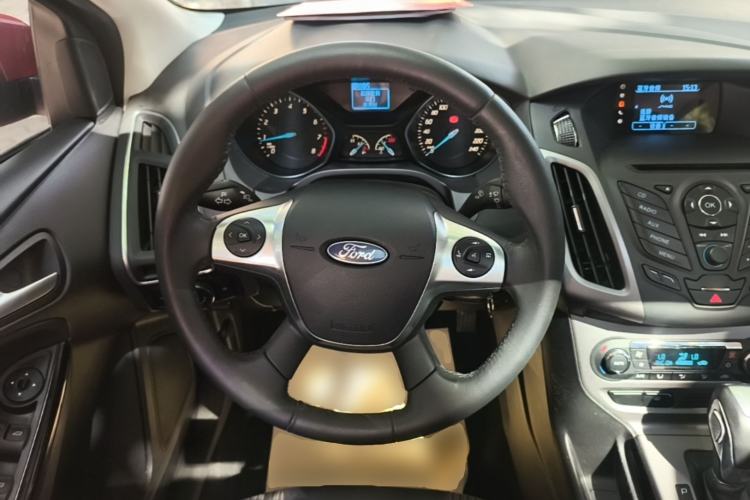 Used Ford Focus 2012 Sedan 1.6L Automatic Fashion Edition Steering Wheel