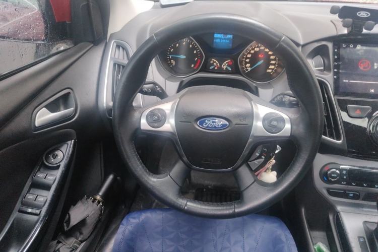Used Ford Focus 2012 Hatchback 1.6L Automatic Fashion Edition Steering Wheel