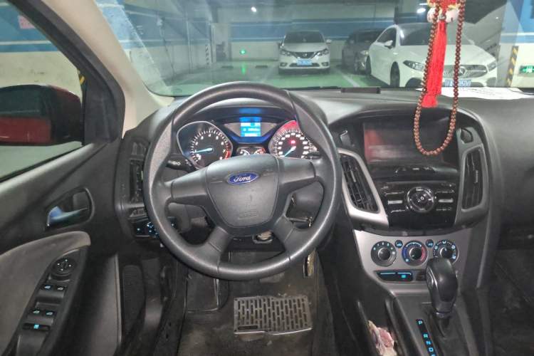 Used Ford Focus 2012 Hatchback 1.6L Automatic Comfort Model Steering Wheel