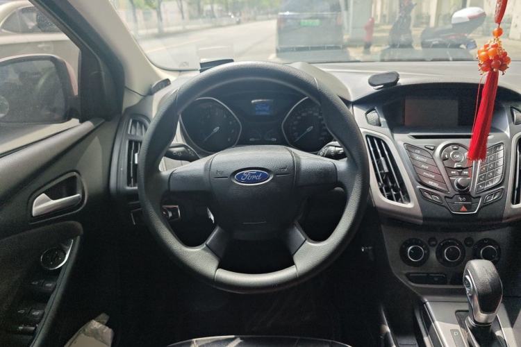 Used Ford Focus 2012 Hatchback 1.6L Automatic Comfort Model Steering Wheel