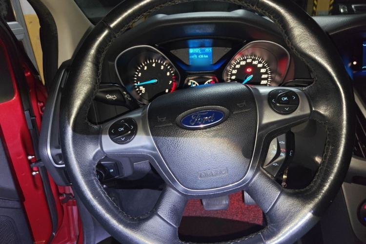 Used Ford Focus 2012 Sedan 1.6L Automatic Fashion Edition Steering Wheel