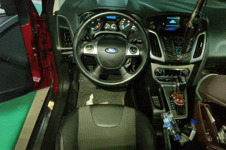Used Ford Focus 2012 Hatchback 1.6L Automatic Fashion Edition Steering Wheel