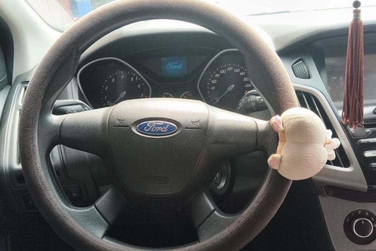 Used Ford Focus 2012 Hatchback 1.6L Manual Comfort Model Steering Wheel