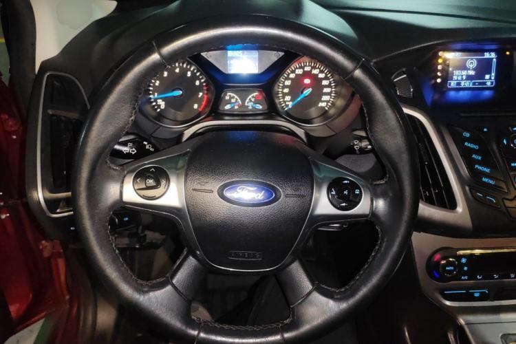 Used Ford Focus 2012 Hatchback 1.6L Automatic Fashion Edition Steering Wheel
