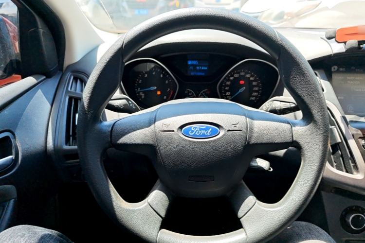 Used Ford Focus 2012 Hatchback 1.6L Automatic Comfort Model Steering Wheel