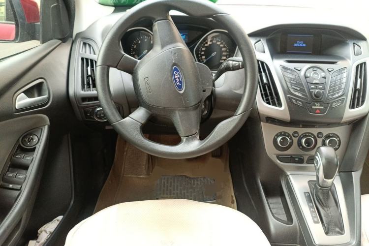 Used Ford Focus 2012 Hatchback 1.6L Automatic Comfort Model Steering Wheel