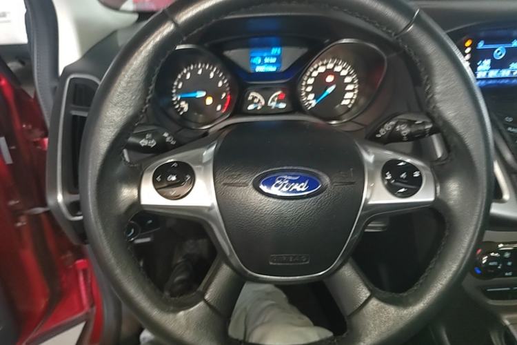 Used Ford Focus 2012 Hatchback 1.6L Manual Fashion Edition Steering Wheel