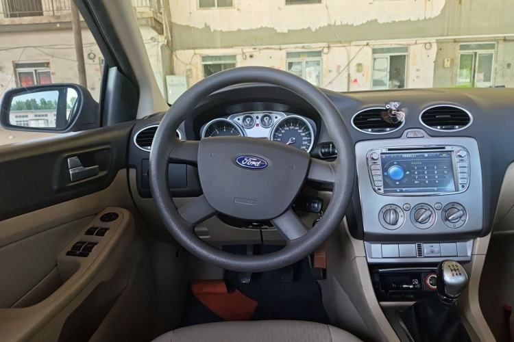 Used Ford Focus 2012 Sedan Classic 1.8L Manual Fashion Edition Steering Wheel