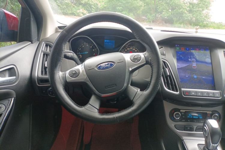Used Ford Focus 2012 Hatchback 1.6L Automatic Fashion Edition Steering Wheel