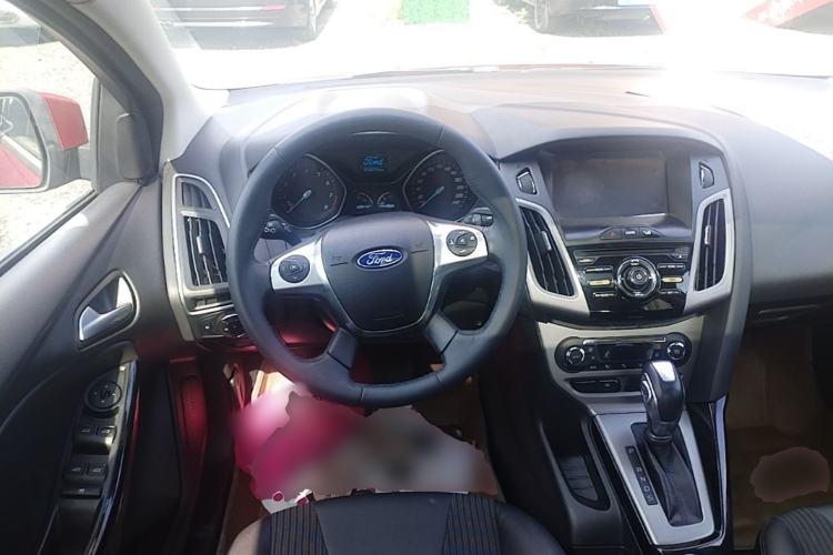 Used Ford Focus 2012 Hatchback 1.6L Automatic Fashion Edition Steering Wheel