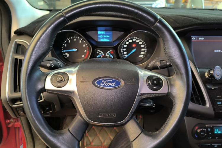 Used Ford Focus 2012 Hatchback 1.6L Automatic Fashion Edition Steering Wheel