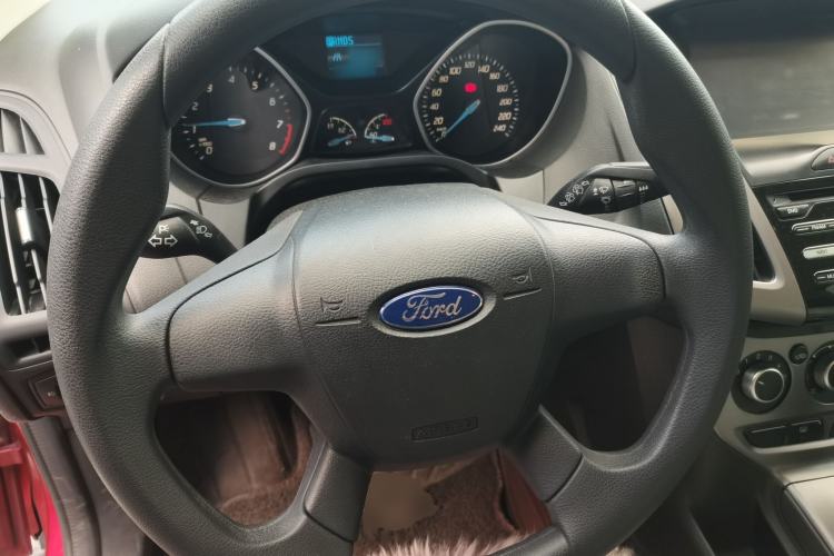 Used Ford Focus 2012 Hatchback 1.6L Automatic Comfort Model Steering Wheel