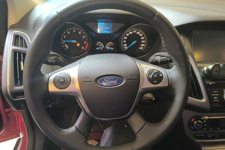 Used Ford Focus 2012 Hatchback 1.6L Automatic Fashion Edition Steering Wheel