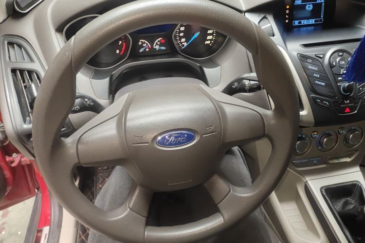 Used Ford Focus 2012 Sedan 1.6L Manual Comfort Model Steering Wheel
