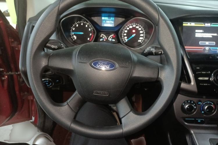 Used Ford Focus 2012 Hatchback 1.6L Automatic Comfort Model Steering Wheel
